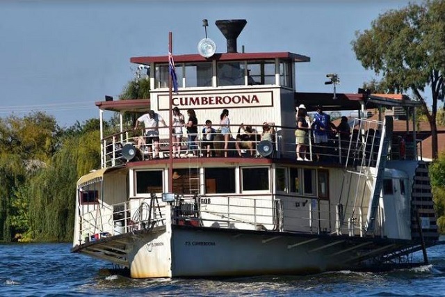 Yarrawonga - P.S.Cumberoona Paddle Steamer