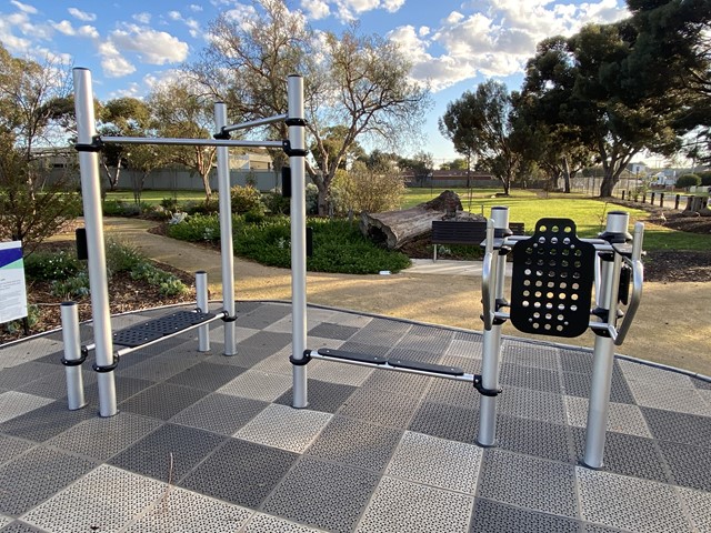 Curlew Community Park Outdoor Gym (Laverton)