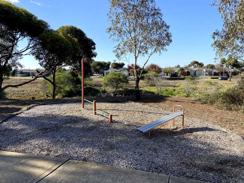 Dairy Fields Park Outdoor Gym (Tarneit)