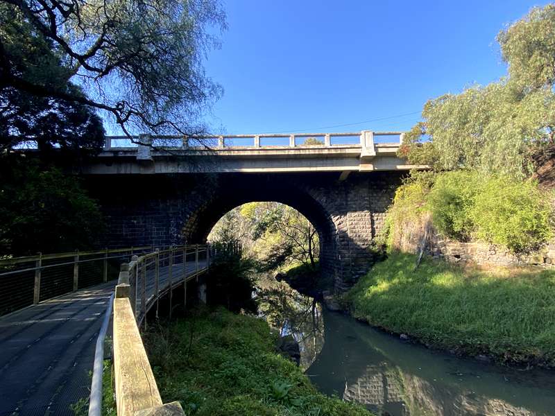 Darebin Creek Walk from Darebin Parklands to the Yarra River (Alphington)