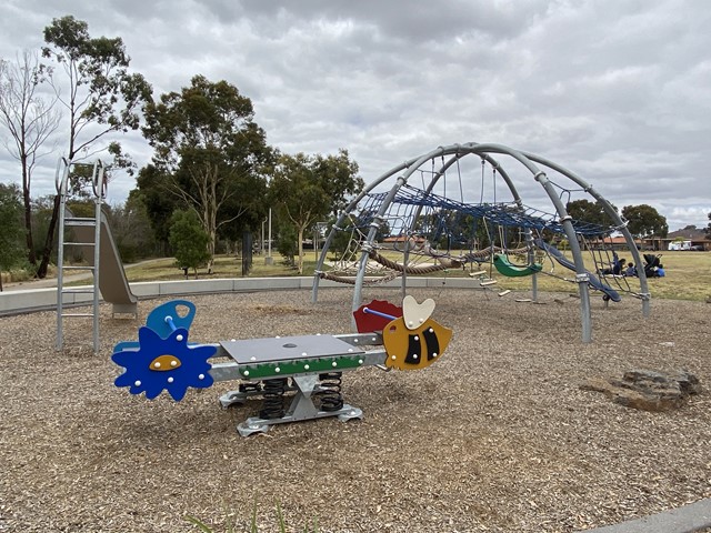 Davitt Drive Playground, Deer Park