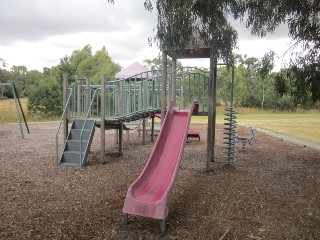 De Lisle Avenue Playground, Sunbury