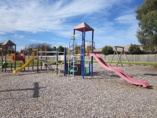 Deanswood Drive Reserve Playground, Deanswood Drive, Somerville