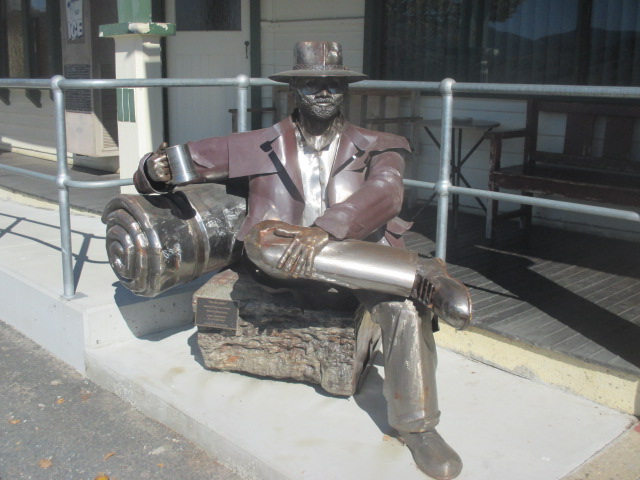 Dederang Outdoor Sculptures