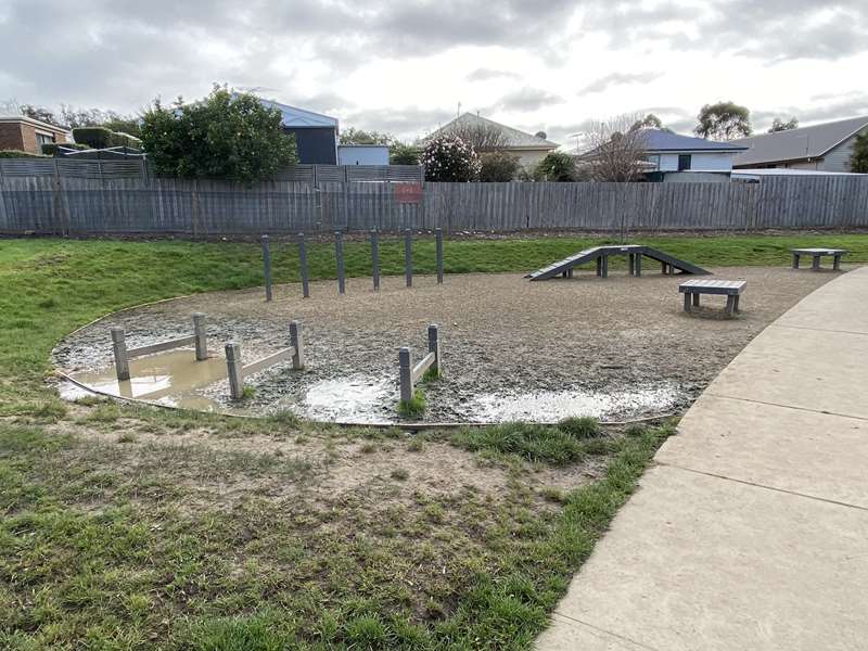 Don Jackson Reserve Fenced Dog Park (Pakenham)