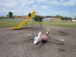 Dowling Street Playground, Kealba