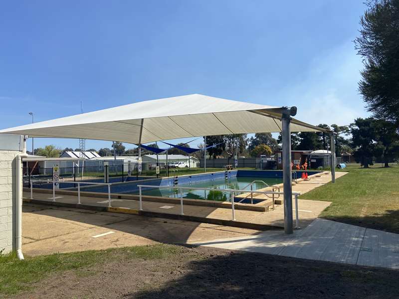 Dunolly Outdoor Swimming Pool