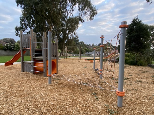 Dunrossil Close Playground, Mulgrave