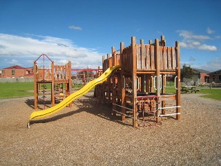 Heritage Reserve Playground, Edinburgh Drive, Skye