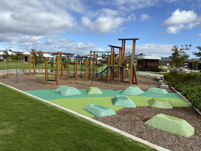 Elm Park Playground, Pump House Crescent, Clyde