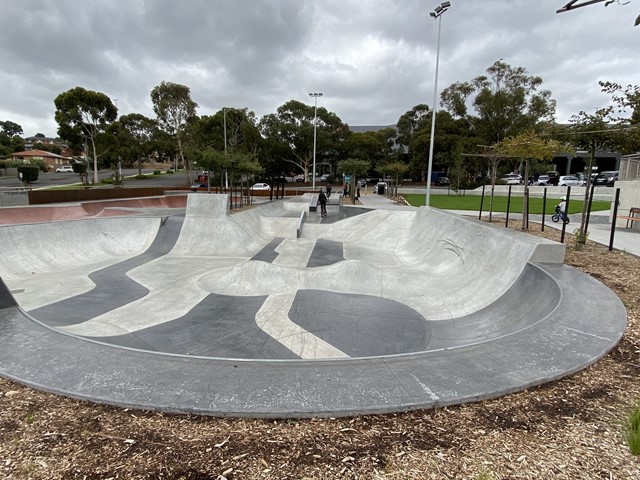 Endeavour Hills Skatepark