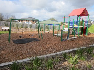 Escarpment Drive Playground, Frankston South