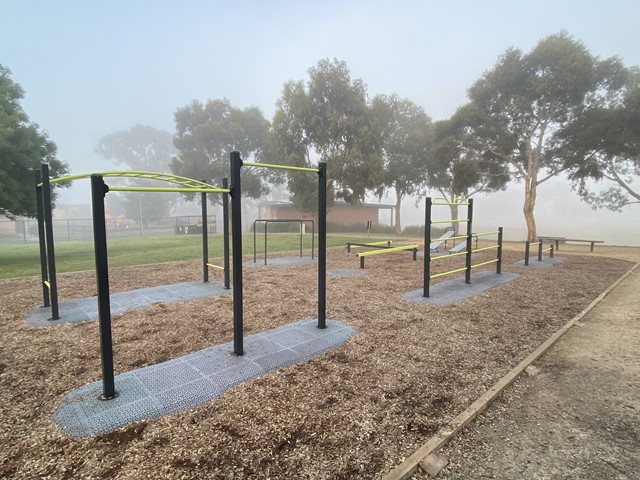 Essex Heights Reserve Outdoor Gym (Mount Waverley)