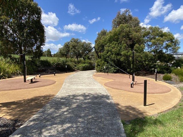 Everlasting Boulevard Reserve Outdoor Gym (Cranbourne West)