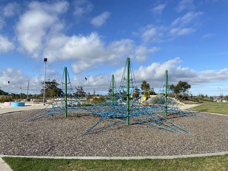 Ferntree Park Playground, Staghorn Way, Drouin