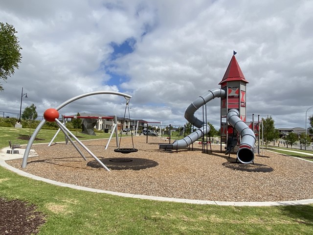 Fitzwilliam Circuit Playground, Clyde North