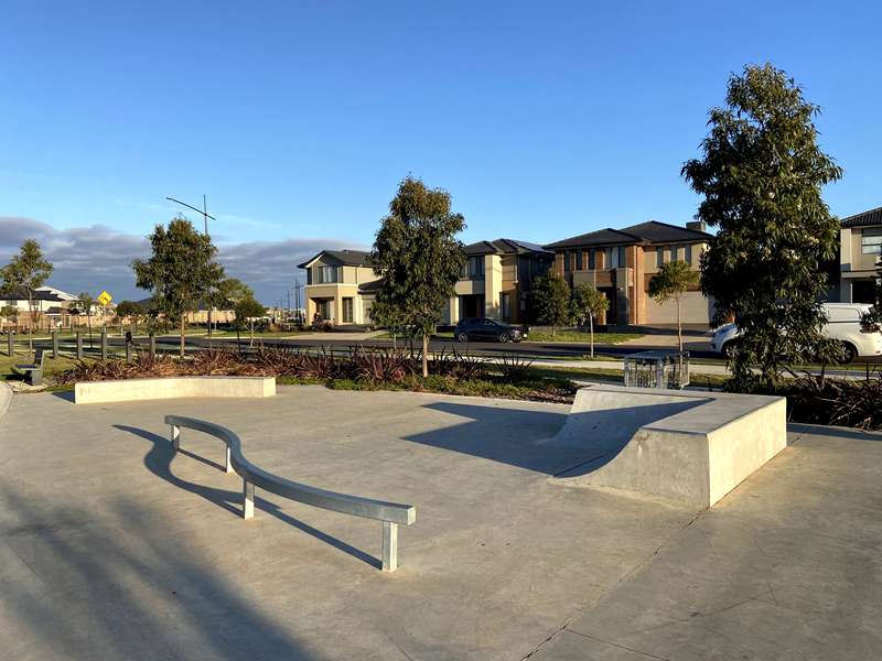 Fraser Rise Skatepark (Mamic Boulevard)