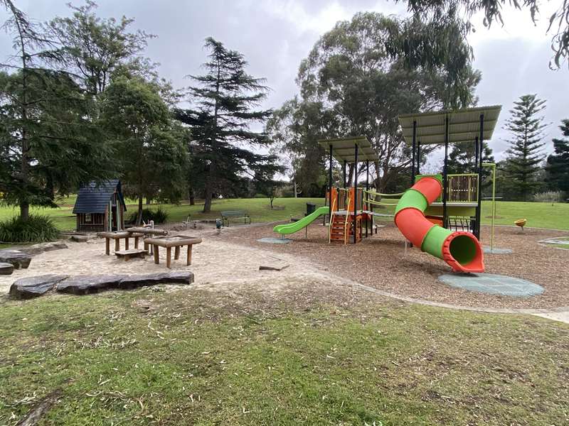 G.L Basterfield Park Playground, Kelsall Court, Hampton East