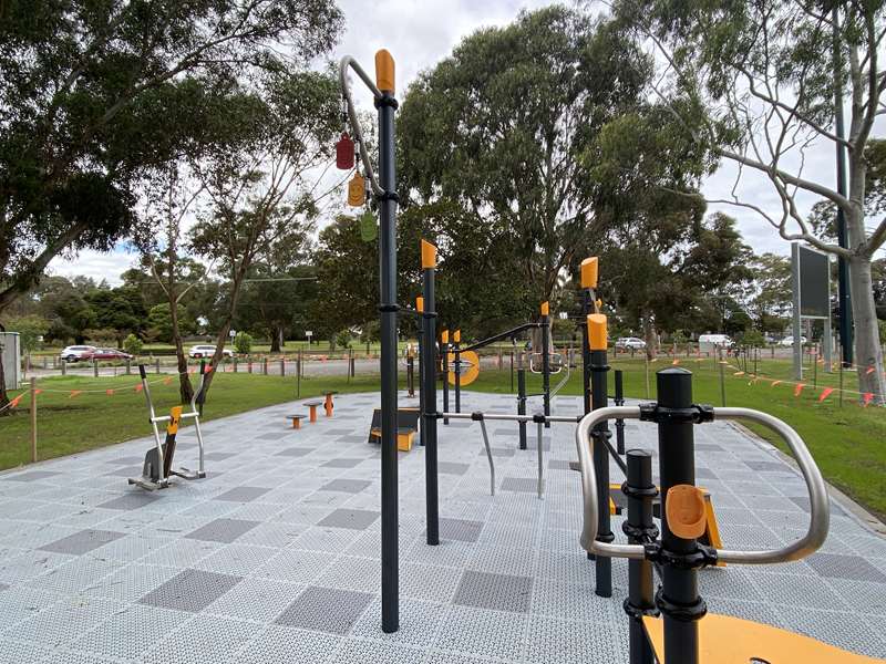 G.R. Bricker Reserve Outdoor Gym (Moorabbin)
