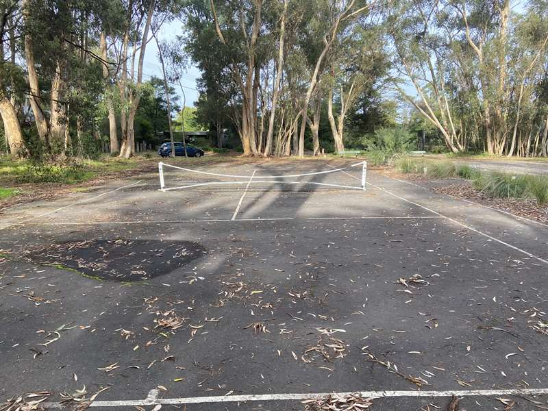 Garden Square Reserve Free Public Tennis Court (Somers)