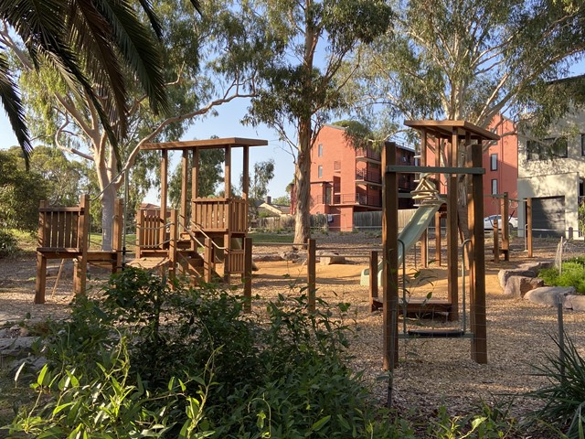 Gardiner Park Playground, St Edmonds Grove, Glen Iris