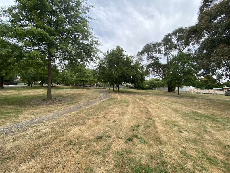 Gas Works Park Dog Off Leash Area (Kyneton)