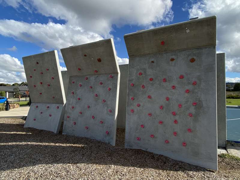 Essex Reserve Playground, Essex Park Drive, Endeavour Hills