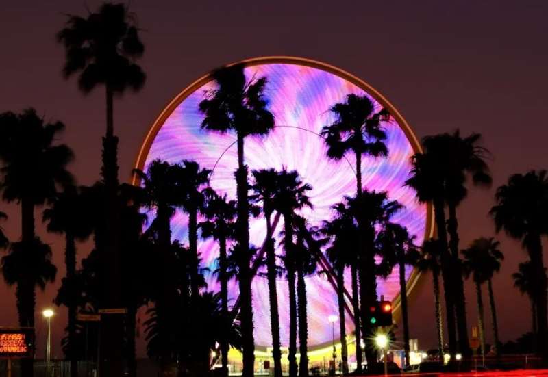 Giant Sky Wheel (Geelong)