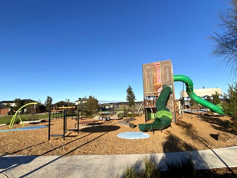 Grand Central Park Playground, Medallion Boulevard, Tarneit