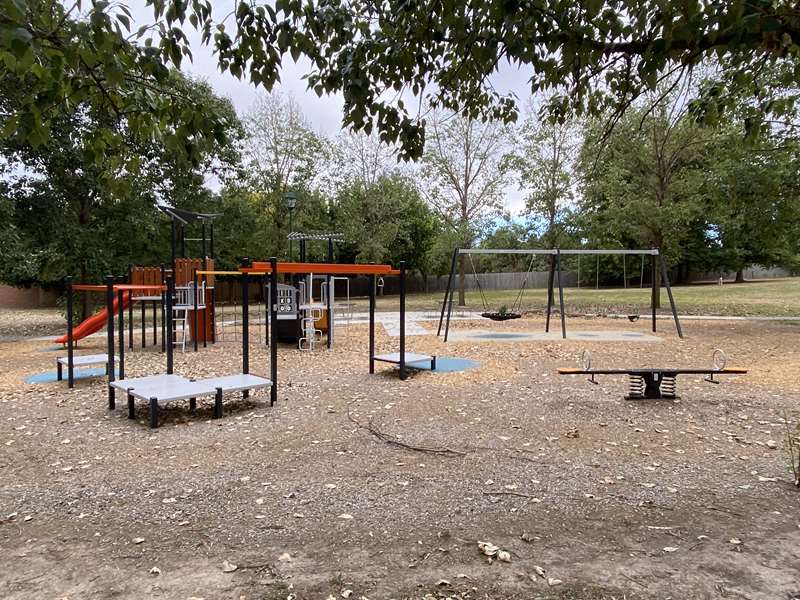 Grange Drive Playground, Lysterfield