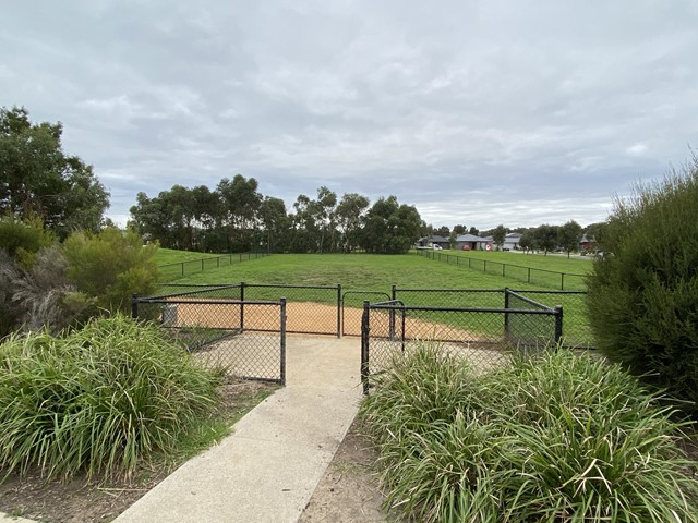 Greenfield Lane Fenced Dog Park (Pakenham)