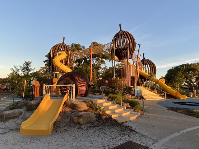 Gumnut Park Playground, Olivine Boulevard, Donnybrook