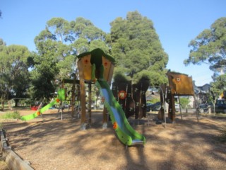 Hall Reserve Dog Off Leash Area (Clifton Hill)