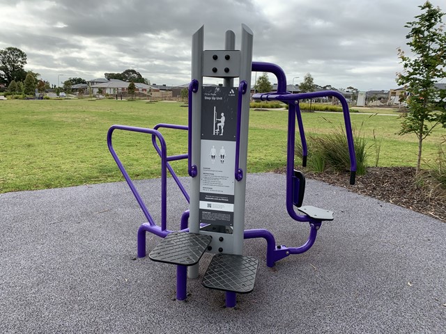 Hawkesbury Street Outdoor Gym (Pakenham)