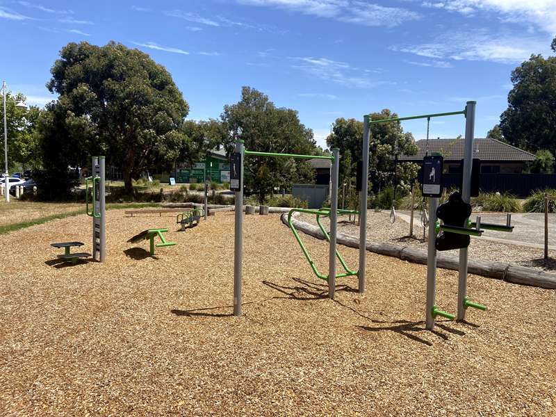 Hendersons Creek Wetlands Outdoor Gym (South Morang)