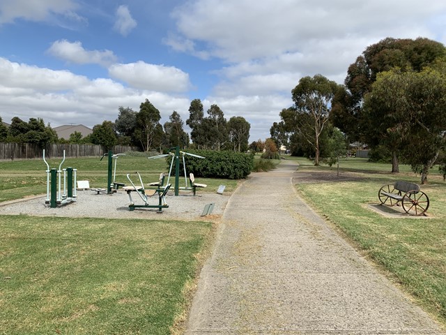 Heritage Springs Linear Park Outdoor Gym (Pakenham)