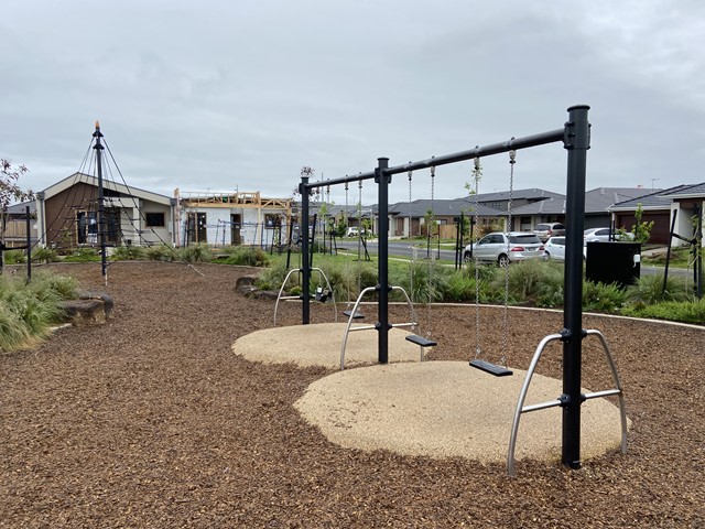 Heyfield Drive Playground, Truganina