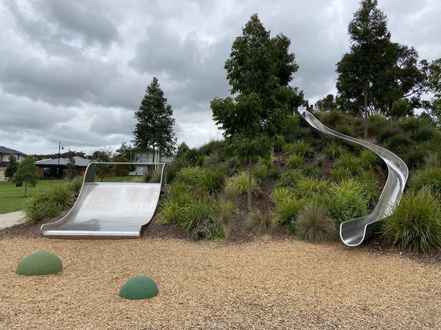 Hicks Reserve Playground, Axnick Rise, Officer