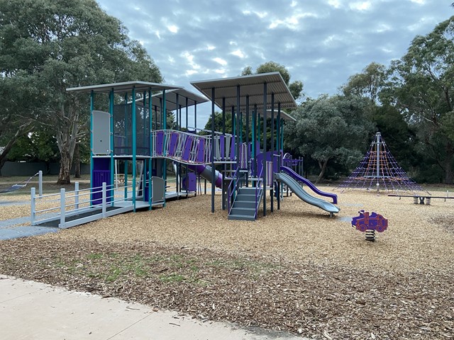 Highbury Park Playground, Gareth Drive, Burwood East