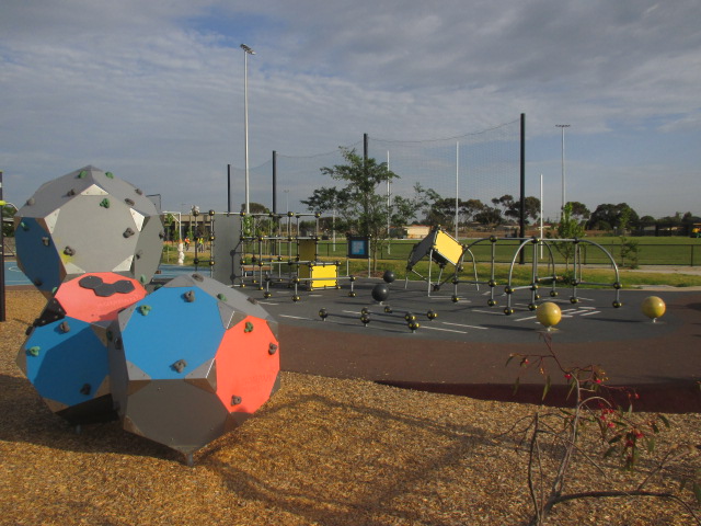 Hogans Road Reserve Playground, Hogans Road, Hoppers Crossing