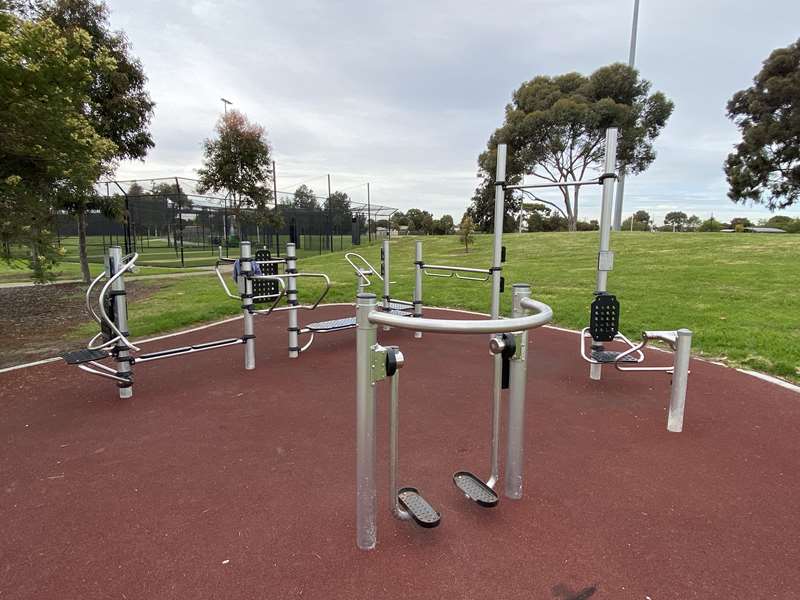 Hogans Road Reserve Outdoor Gym (Hoppers Crossing)