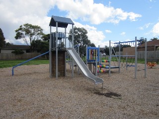 Holburn Way Playground, Epping