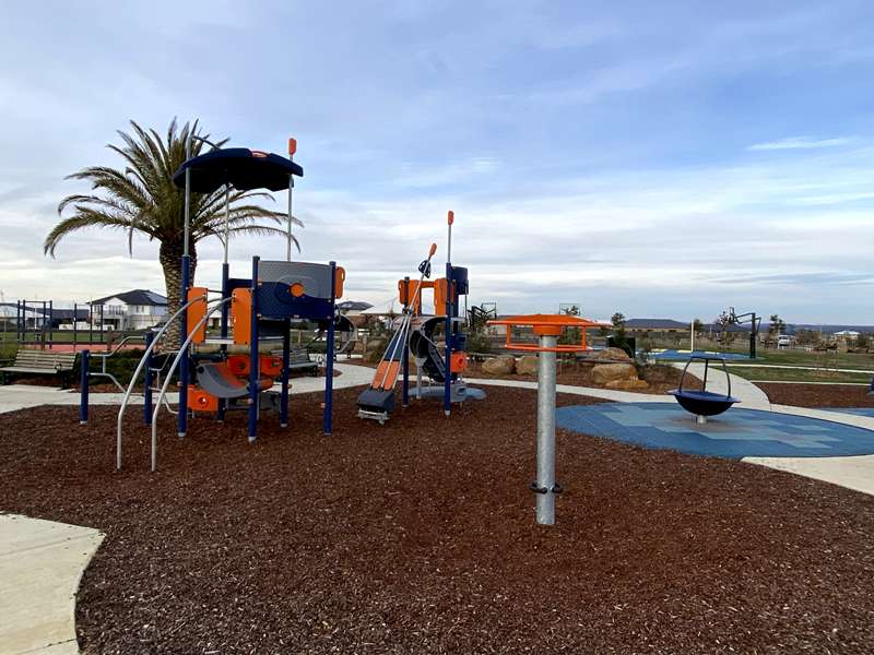 Hollioake Park Playground, Hollioake Drive, Lucas
