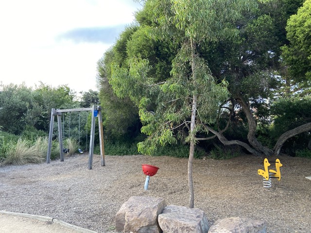 Holyrood Street Playground, Hampton