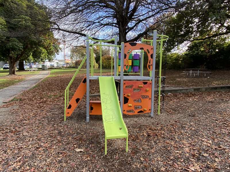 Horticultural Park Playground, Young Street, Leongatha