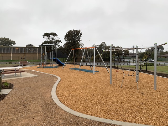 Hothlyn Drive Reserve Playground, Hothlyn Drive, Craigieburn