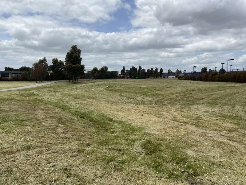 Hume Tennis and Community Centre Dog Off Leash Area (Craigieburn)