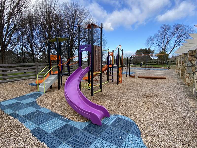 Hunt Club Reserve Playground, Kennels Lane, Cranbourne East