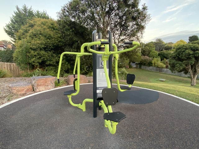 Ironbark Drive Outdoor Gym (Templestowe Lower)