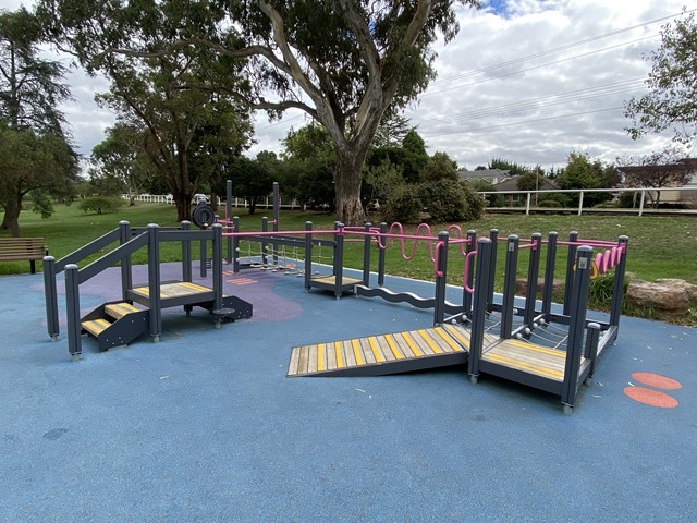 Ivanhoe Park Seniors Outdoor Gym (Ivanhoe East)